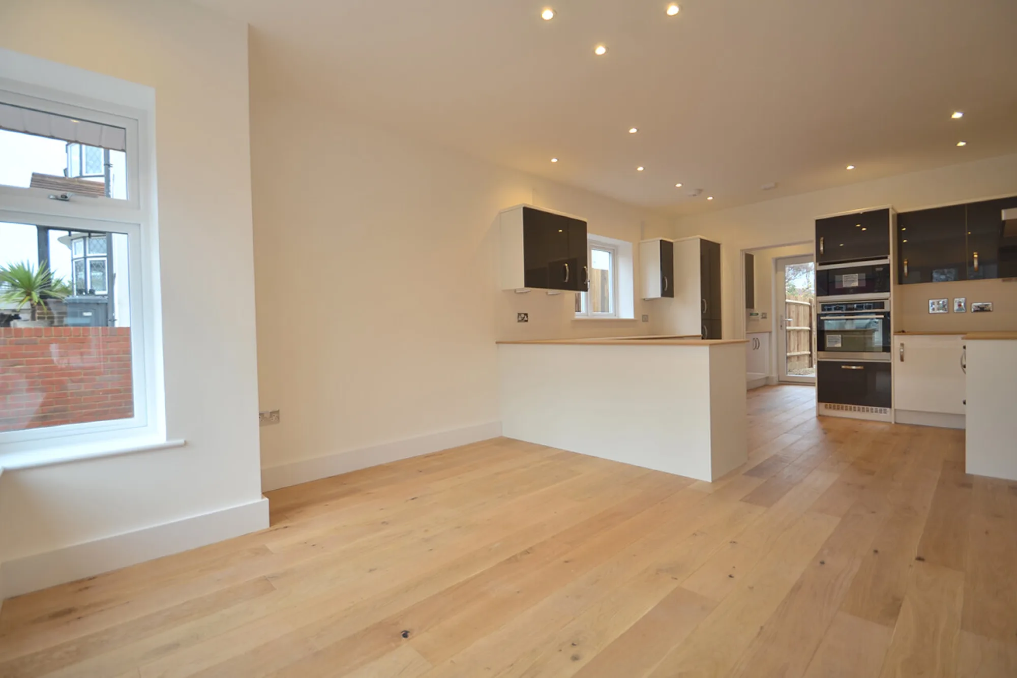 D 012