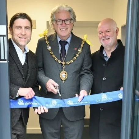 Granville Rd unveiling 43 cropped V2